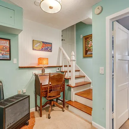 Retro El Sobrante Apartment Near San Francisco!